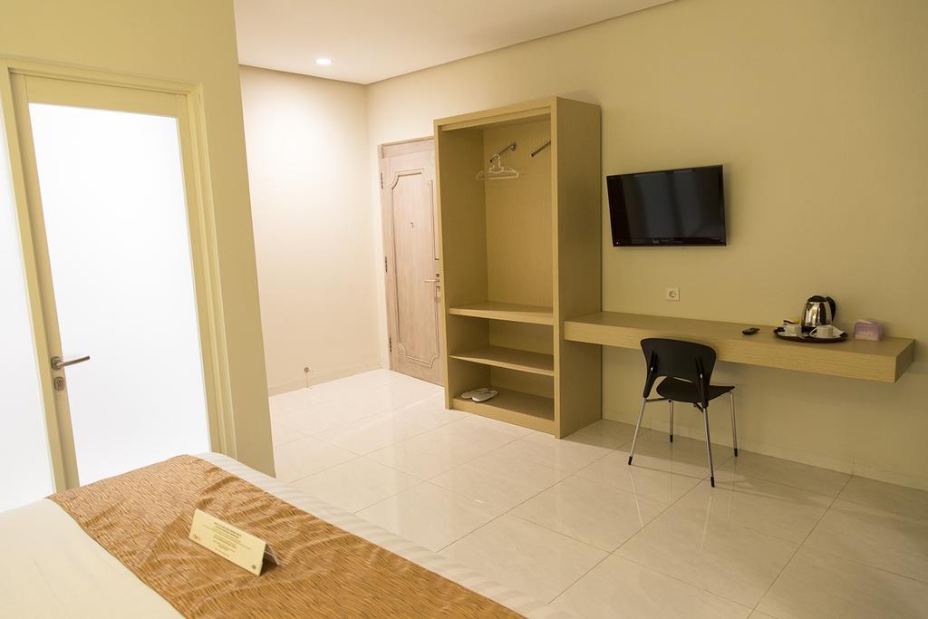 Gm253 Hotel Jember Room photo